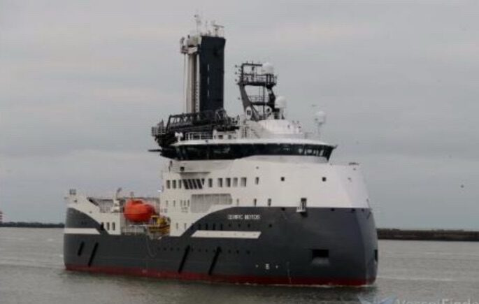 Bezoekend schip OLYMPIC NOTOS voor reparatiewerkzaamheden in Heijplaat