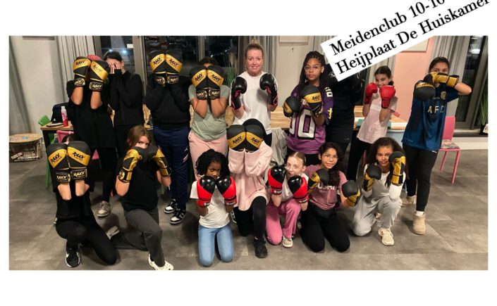 Succesvolle zelfverdedigingsworkshop bij de meidenclub in De Huiskamer