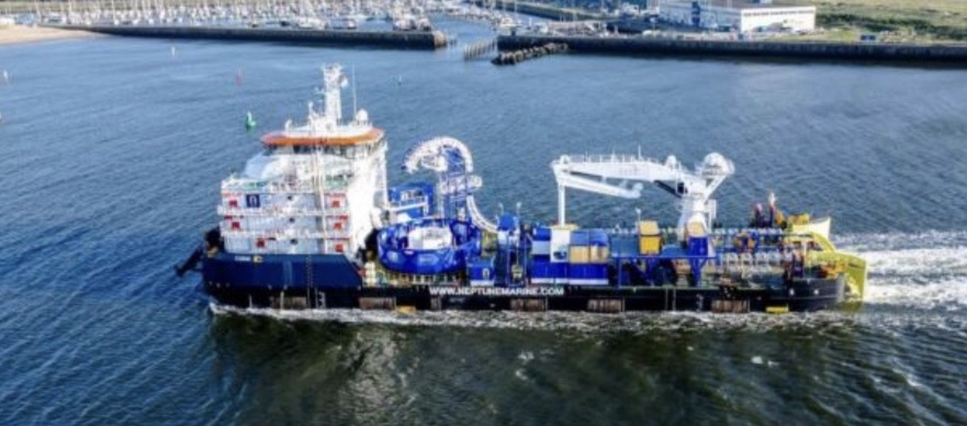 Onderhoudswerkzaamheden aan schip N-Sea Curo bij Franklin Offshore Europe