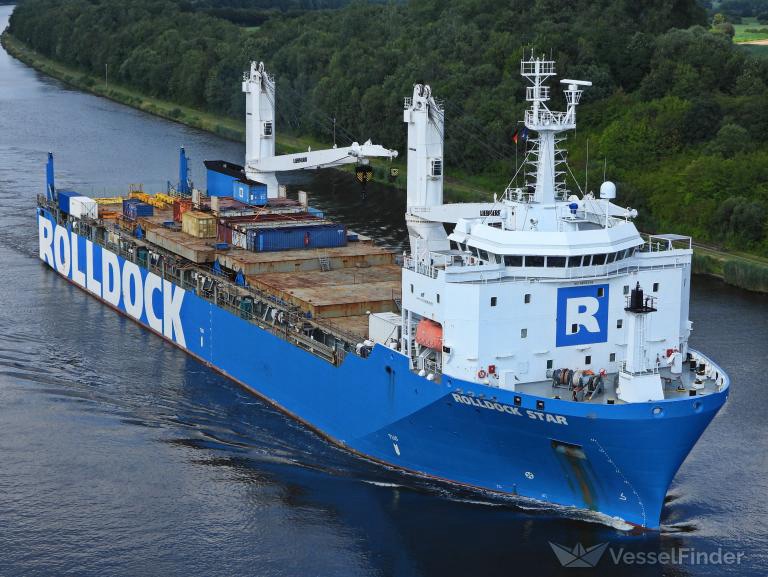 Onderhoudswerkzaamheden aan rolldockschip Rolldock Star bij Franklin Offshore Europe