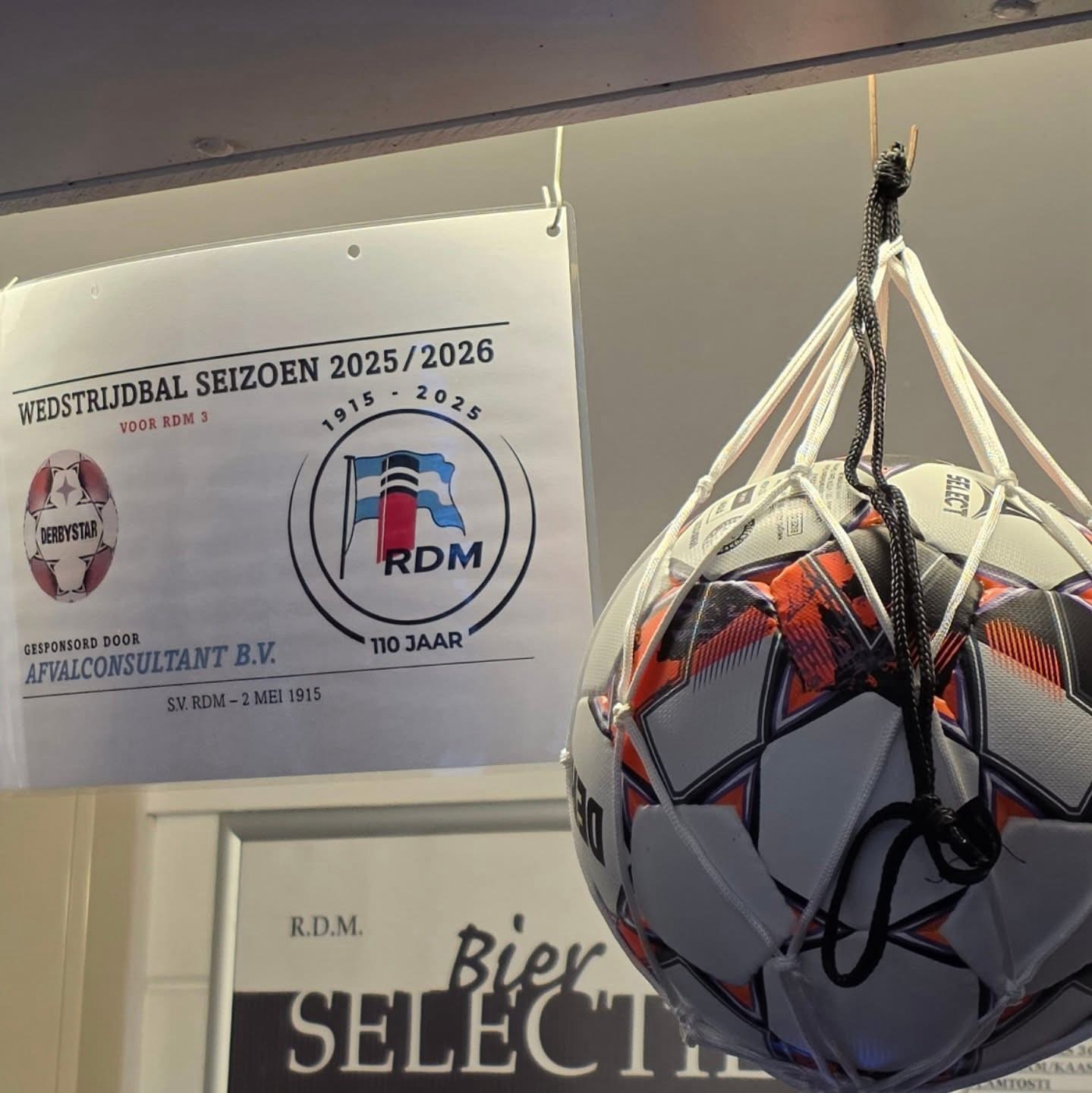 Wedstrijdballen 2025/2026: SV RDM zoekt balsponsoren