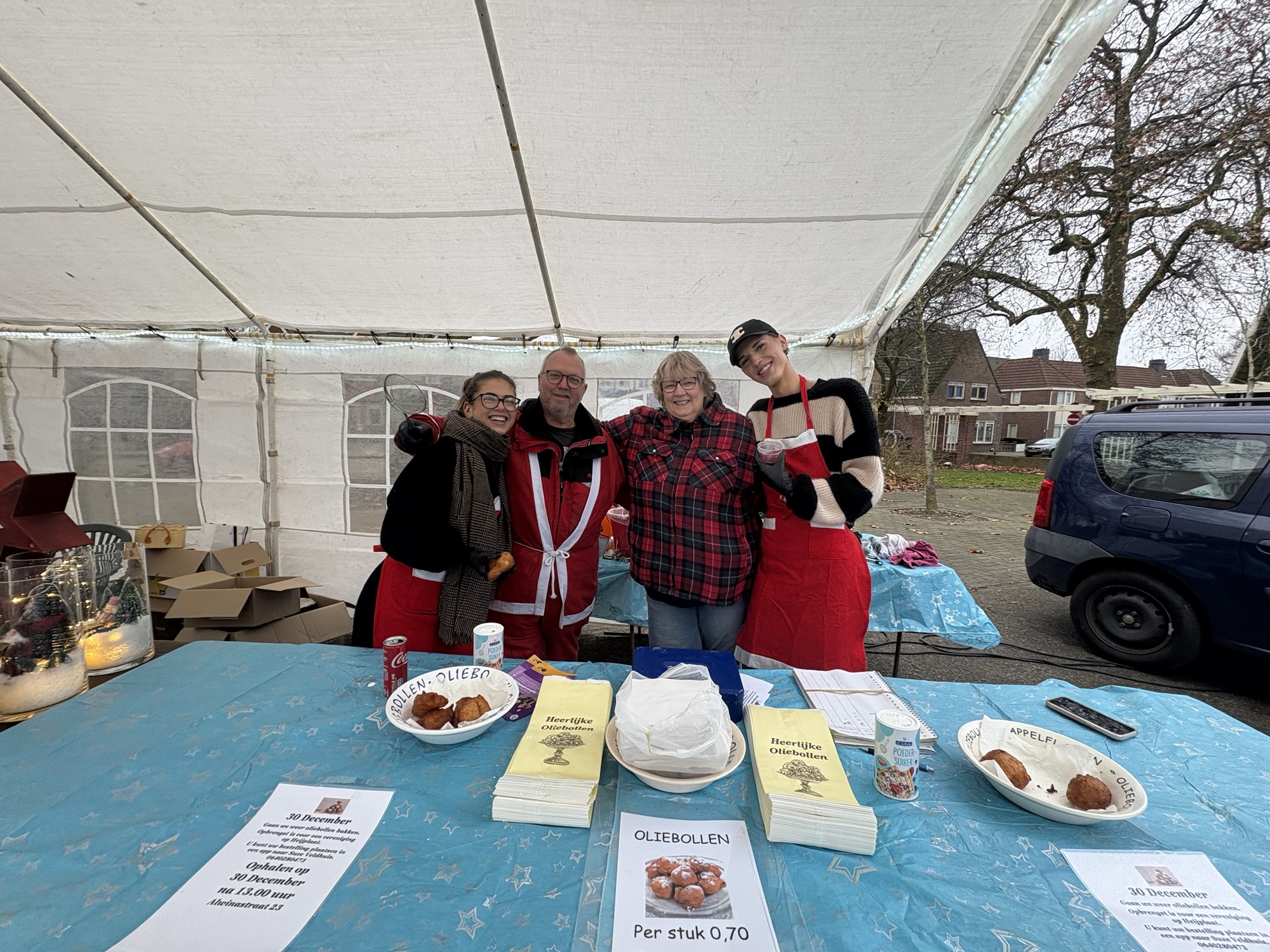 Traditionele oliebollen op Heijplaat: Suze en Michel bakken weer