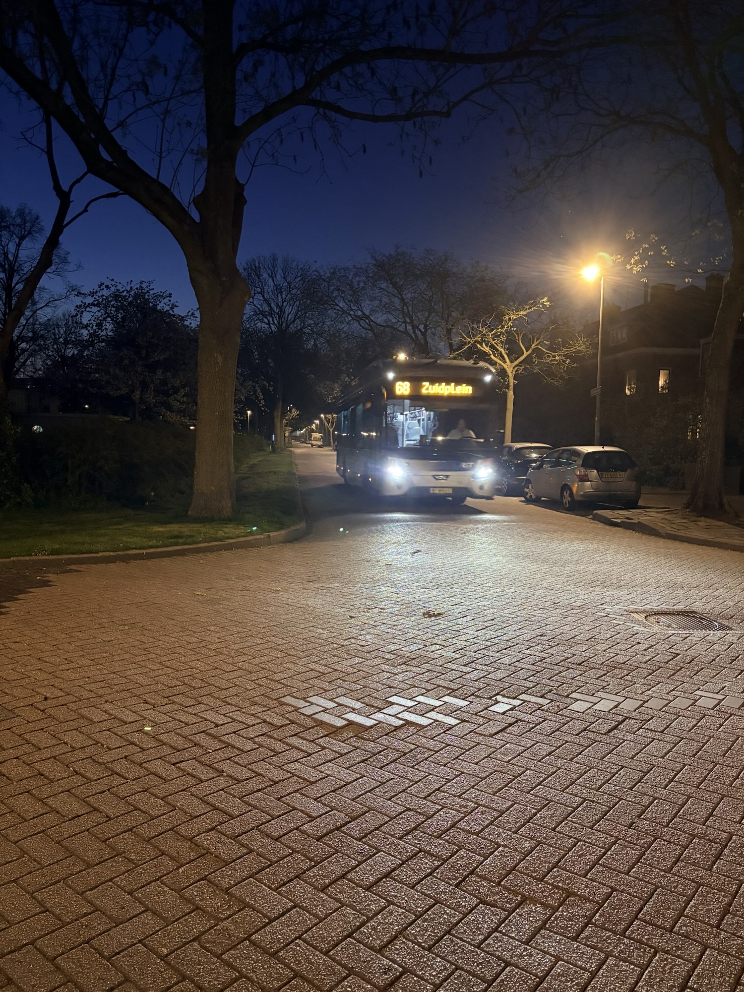 Wijkraad vraagt wethouder: houd bus 68 in het dorp!