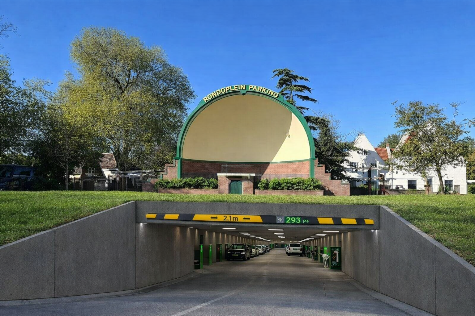 Parkeerproblemen opgelost: ondergrondse parkeergarages onder grasveld en Rondoplein