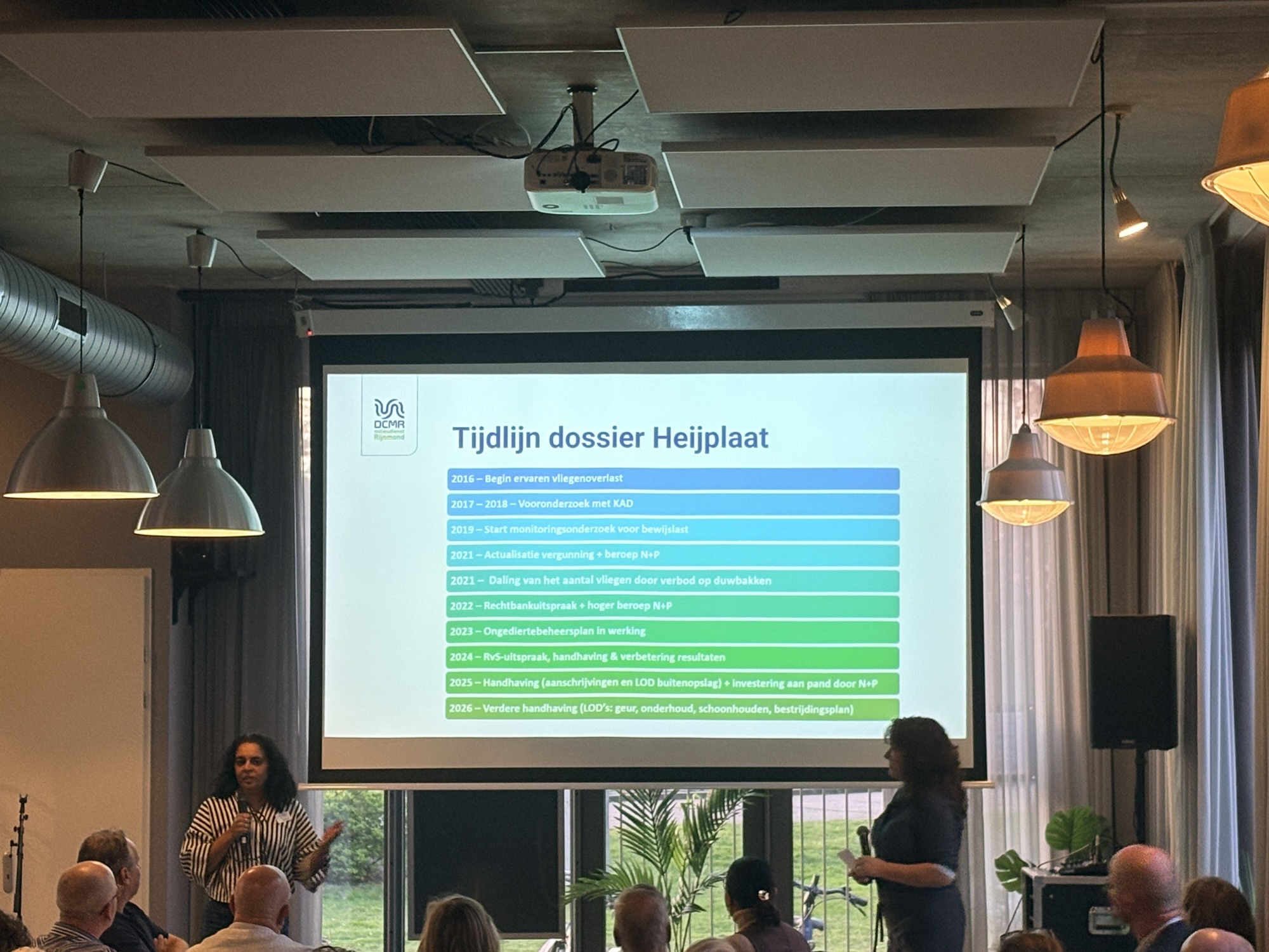 Verslag DCMR bewonersavond verdere aanpak vliegenoverlast dossier Heijplaat 13 april 2026